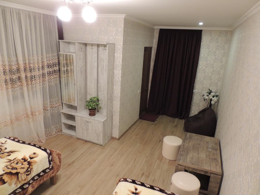 Roza Guesthouse Kazbegi Exterior foto
